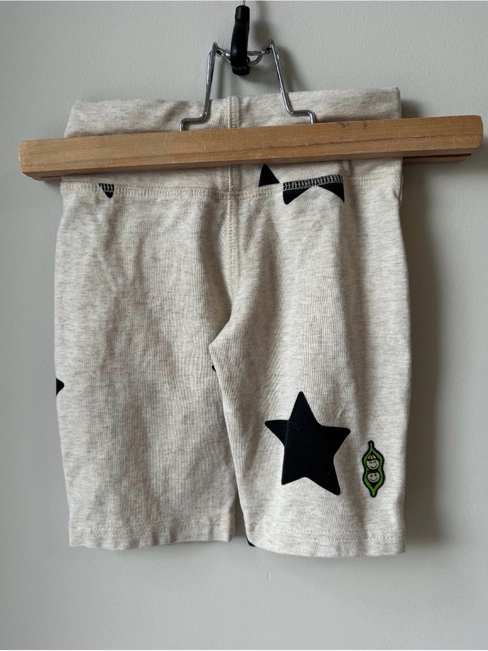 Peekaboo Beans Girls Cream Star Biker Shorts Size 4